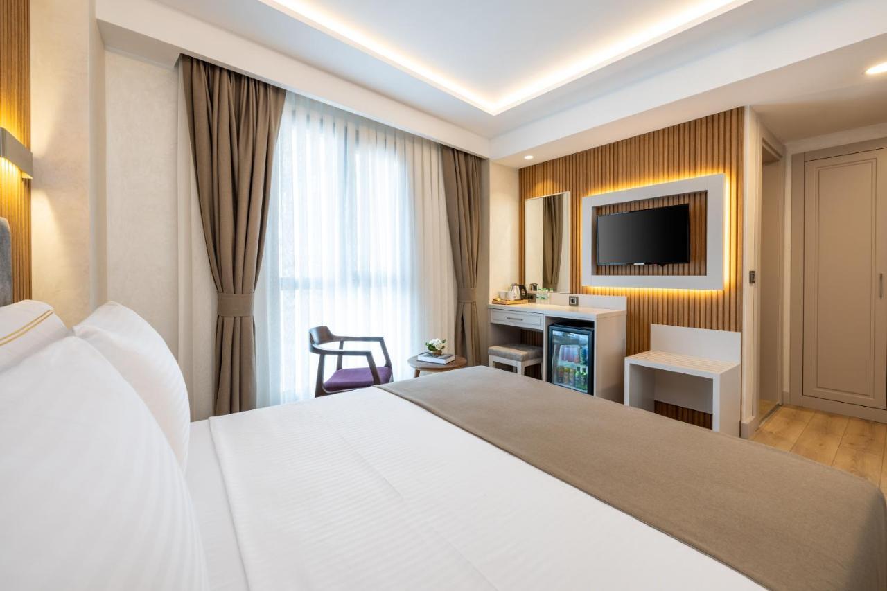 Hotel Carina Gold And Restaurant